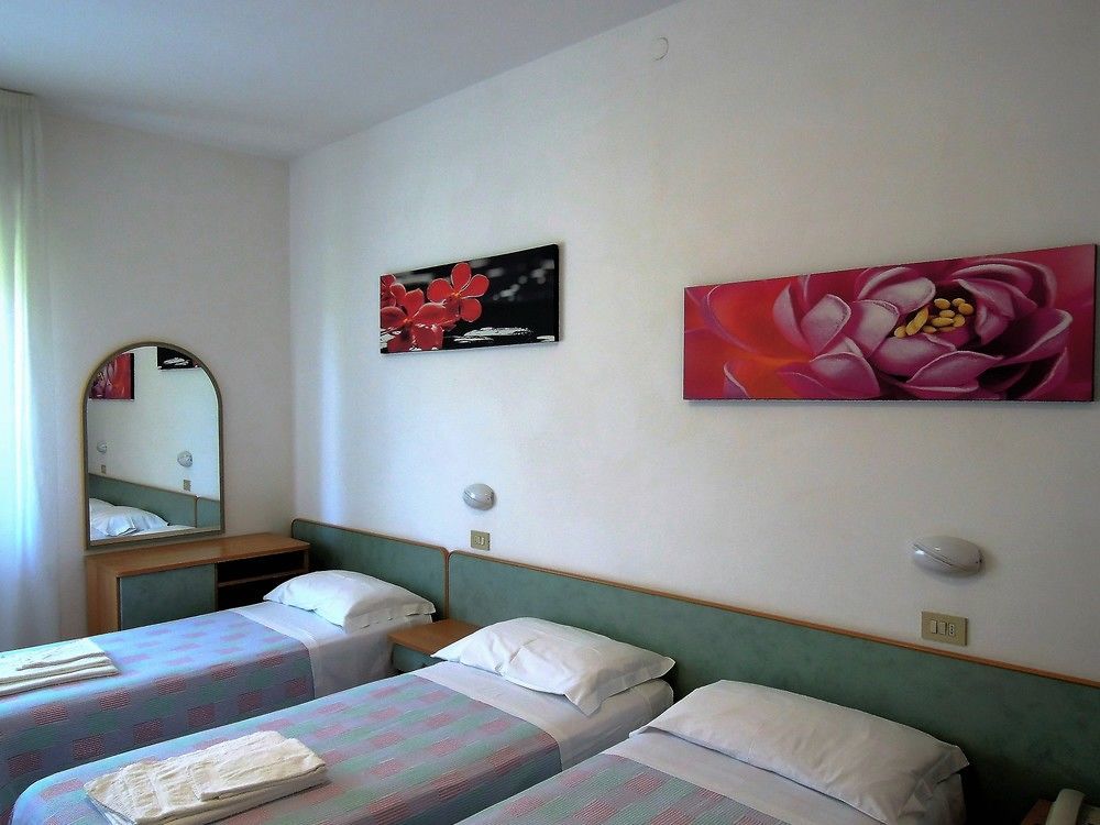 Hotel Rio Чезенатико Экстерьер фото